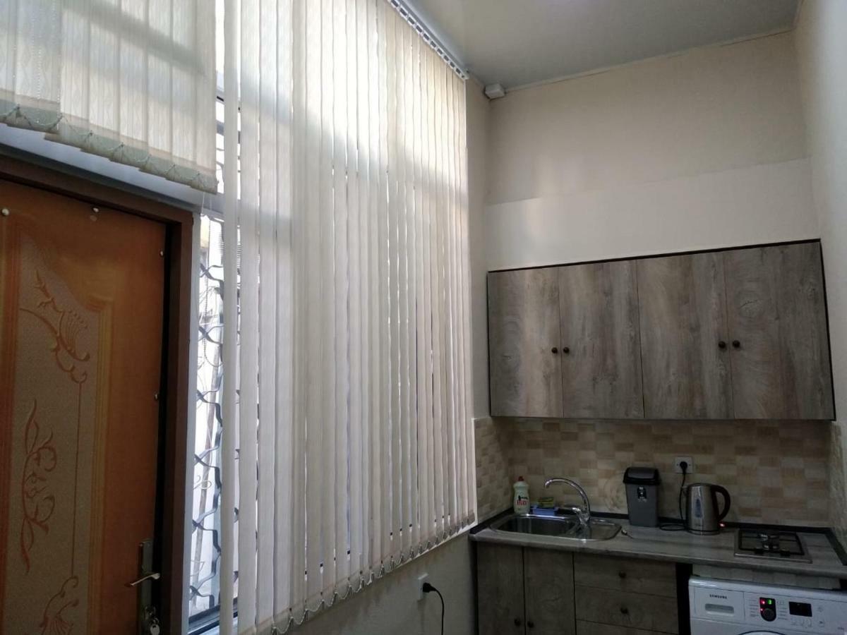 Apartment On The Delara Aliyeva Street Bakú Exterior foto